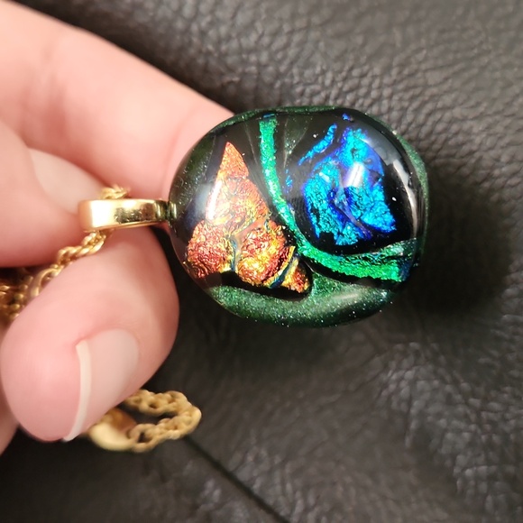 🏵 Avon Collecters Piece Vintage Avon Resin with Flowers Necklace 14 inches - Picture 6 of 7